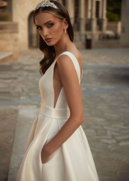 Robe de mariée -Minimaliste – Incontournable – BE- OP- 564